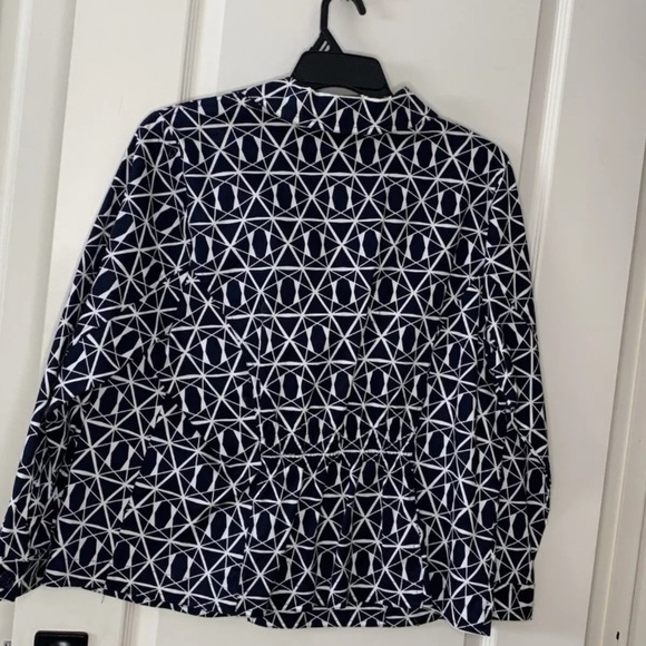 CJ Banks Women’s Jacket Size 1X Button Up Front Pockets Triangle Blue White - Picture 8 of 10